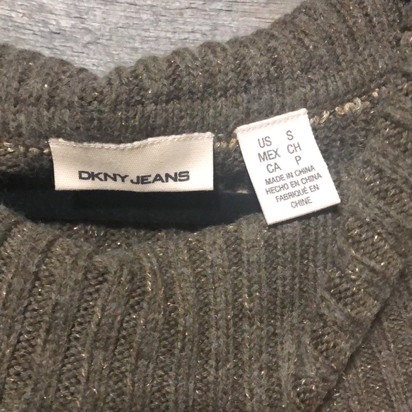 DKNY vintage Y2K small knit sweater - Picture 3 of 7